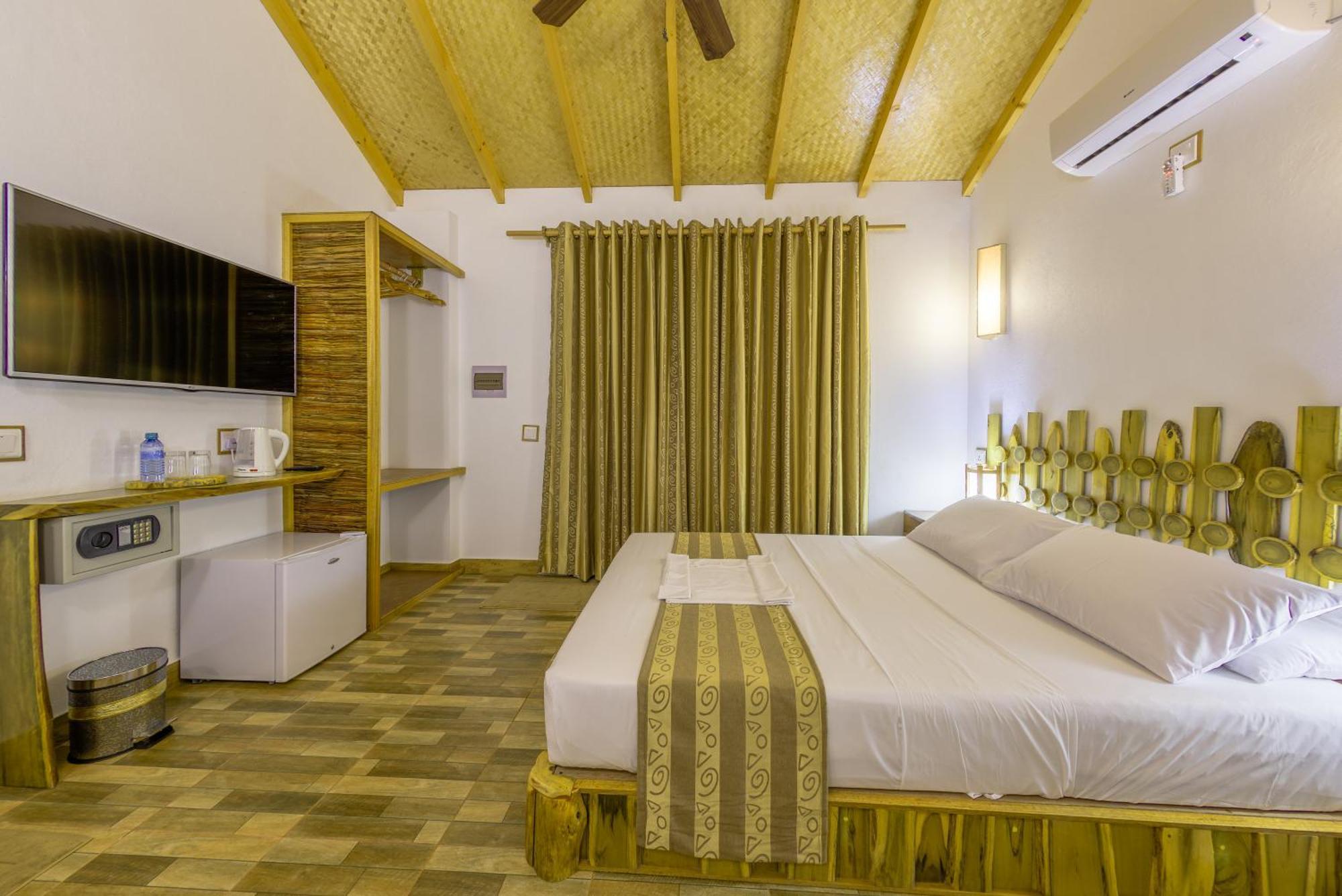 Ameera Maldives 4*