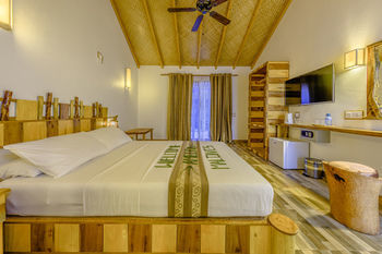 Ameera Maldives 4*